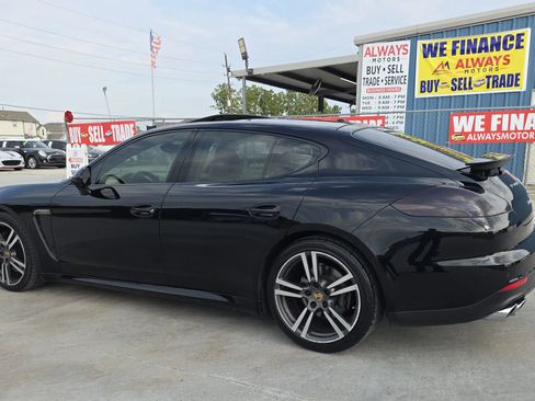 Used 2015 Porsche Panamera 4 image 11