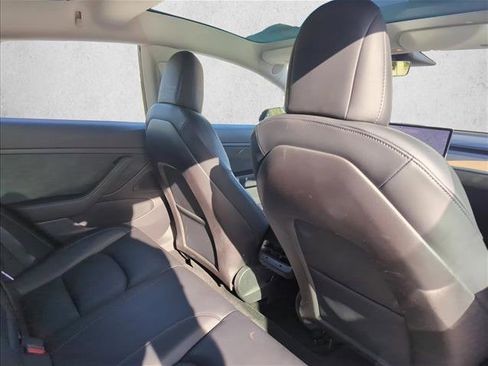 Used 2020 Tesla Model 3 Long Range image 23