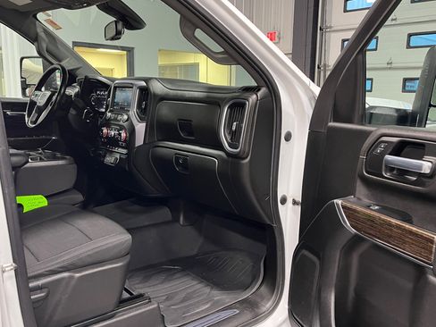 Certified 2022 GMC Sierra 2500 SLE w/ SLE Value Package; image 8