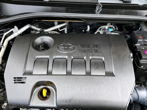 Used 2021 Toyota C-HR LE FWD image 30