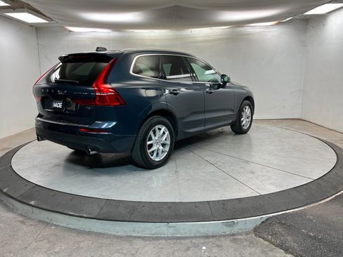 Used 2021 Volvo XC60 T6 Momentum image 5