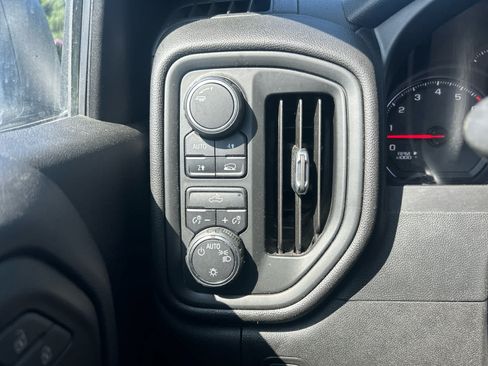 Used 2019 Chevrolet Silverado 1500 Custom w/ Custom Value Package AWD/4WD image 12