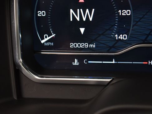 Used 2024 GMC Sierra 1500 AT4 w/ Technology Package image 15