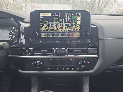 New 2025 Nissan Pathfinder SL image 23