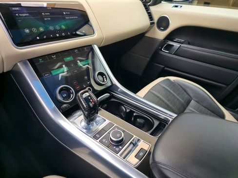 Used 2019 Land Rover Range Rover Sport HSE Dynamic image 19