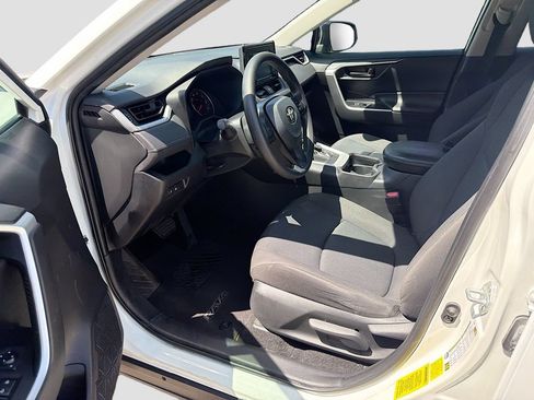 Used 2021 Toyota RAV4 LE FWD image 23