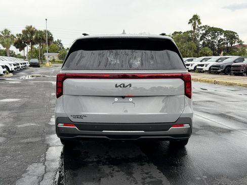 New 2026 Kia Carnival SX w/ SX Dark Edition Package FWD image 5