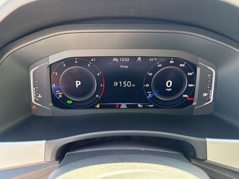 Used 2023 Volkswagen Atlas Cross Sport SE image 30