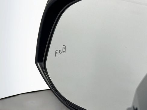 Used 2019 Toyota RAV4 XLE w/ Convenience Package image 17