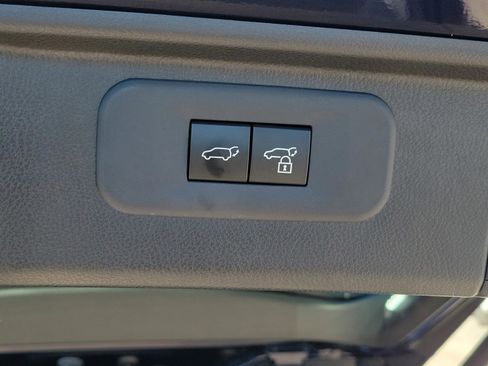 Used 2025 Toyota Grand Highlander FWD image 10