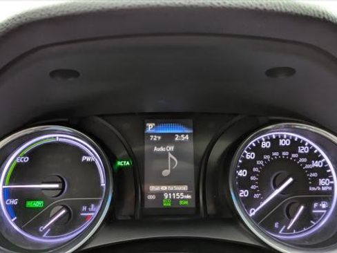 Used 2019 Toyota Camry LE image 23