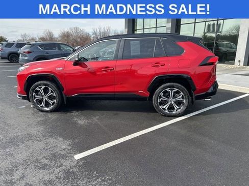 Used 2023 Toyota RAV4 XSE w/ Weather Package image 9