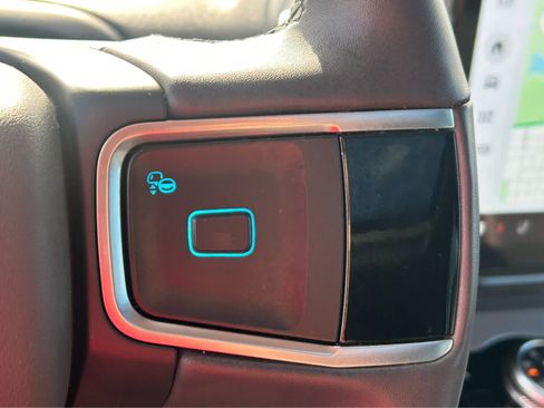 Used 2025 Ford Expedition Active AWD/4WD image 29