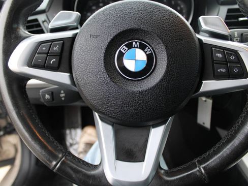 Used 2010 BMW Z4 sDrive30i image 10