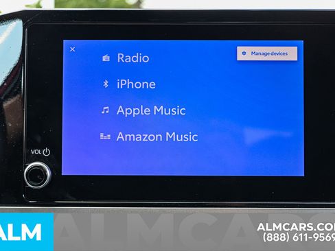 Used 2025 Toyota Camry SE image 35