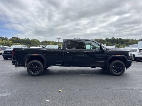 New 2026 GMC Sierra 3500 AT4 w/ AT4 Premium Plus Package image 4