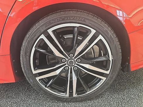 Used 2019 Volvo S60 T6 R-Design image 38