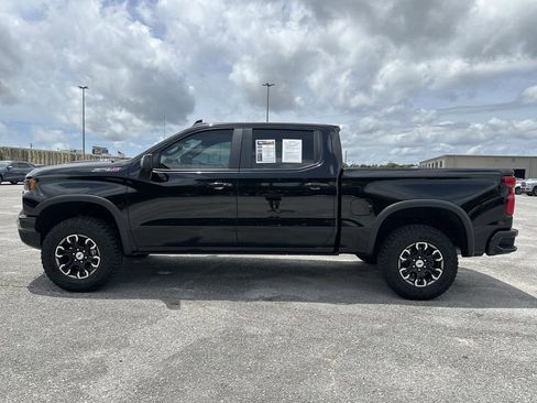 Used 2023 Chevrolet Silverado 1500 ZR2 w/ Technology Package AWD/4WD image 5