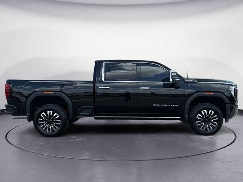Used 2025 GMC Sierra 3500 Denali Ultimate AWD/4WD image 8