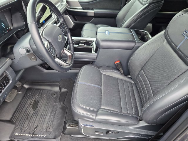 Used 2026 Ford F350 Platinum w/ Tremor Off-Road Package AWD/4WD image 11