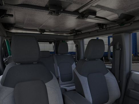 New 2025 Ford Bronco 4-Door image 12