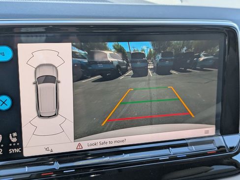 New 2026 Volkswagen Atlas SE image 12