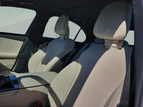 Certified 2023 Mercedes-Benz C 300 Sedan image 24