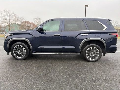 Used 2025 Toyota Sequoia Platinum image 5