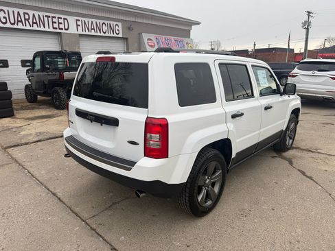 Used 2017 Jeep Patriot Sport image 7