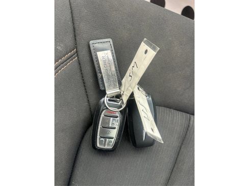 Used 2017 Chrysler Pacifica Touring Plus w/ Tire & Wheel Group image 34