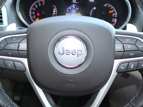 Used 2020 Jeep Grand Cherokee Summit image 19