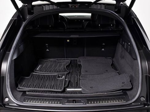 Used 2022 Land Rover Range Rover Velar R-Dynamic S image 42