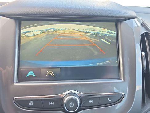 Used 2018 Chevrolet Cruze LT image 19