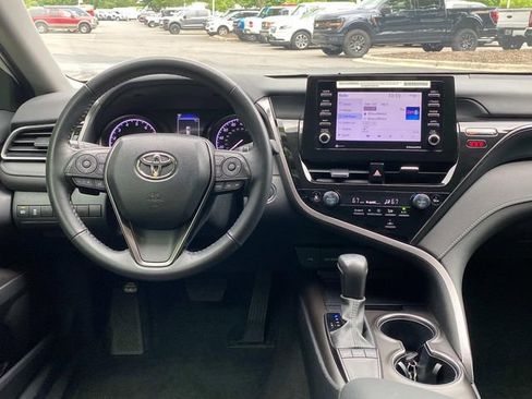 Used 2024 Toyota Camry SE w/ Convenience Package FWD image 9
