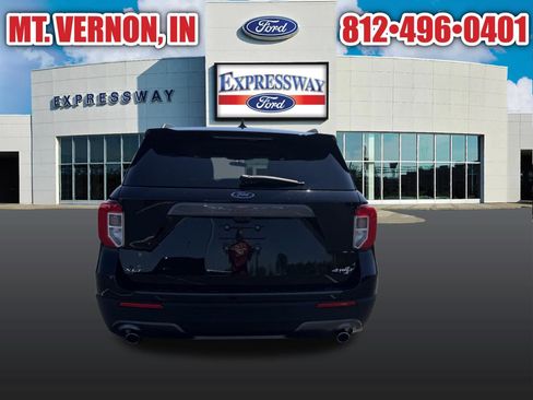 Used 2022 Ford Explorer XLT w/ Equipment Group 202A AWD/4WD image 8