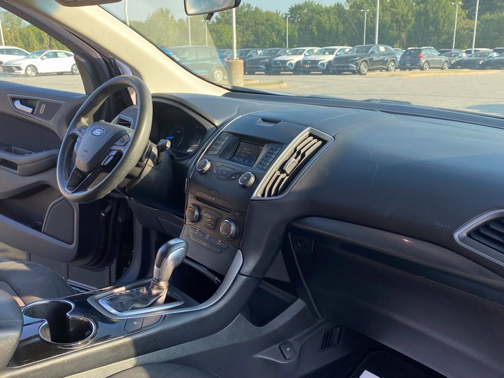 Used 2016 Ford Edge SE FWD image 30