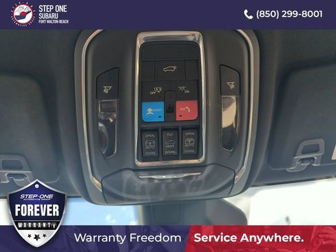 Used 2023 Jeep Grand Cherokee L Limited w/ Luxury Tech Group II AWD/4WD image 28