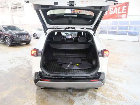 Used 2020 Toyota RAV4 XSE image 10