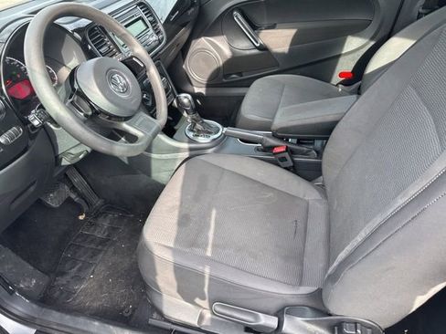 Used 2014 Volkswagen Beetle 1.8T image 12