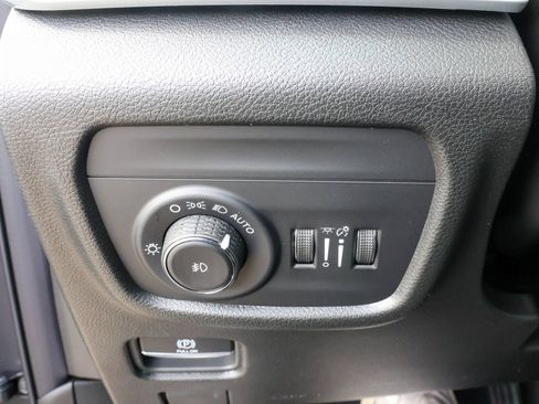 New 2026 Jeep Grand Cherokee Limited w/ Limited Altitude Package AWD/4WD image 29