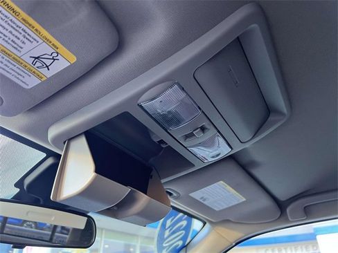 Used 2022 Nissan Frontier SV image 32