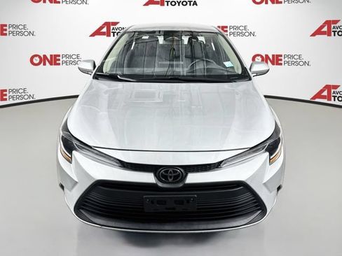 Used 2024 Toyota Corolla LE FWD image 3