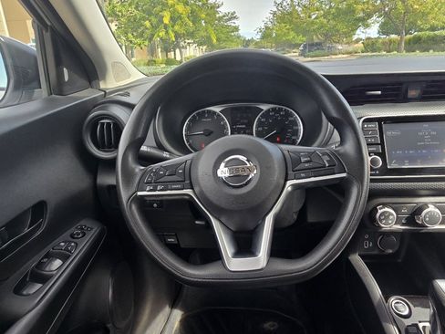 Used 2021 Nissan Kicks S FWD image 29