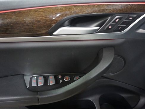 Used 2024 BMW X3 sDrive30i image 4