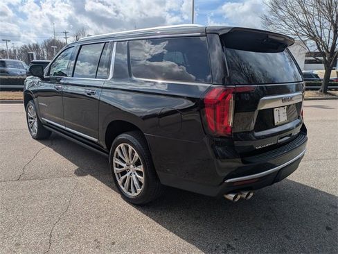 Used 2022 GMC Yukon XL Denali image 3