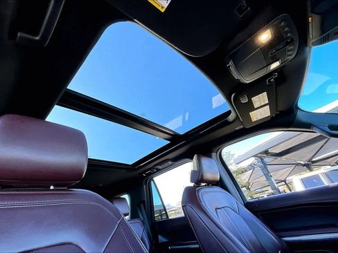 Used 2023 Ford Expedition Limited image 14