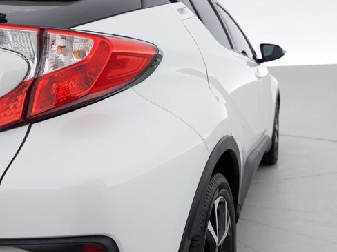 Used 2018 Toyota C-HR XLE image 14