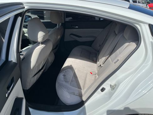 Used 2020 Nissan Altima 2.5 S FWD image 28