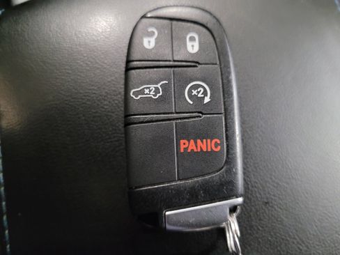 Used 2019 Jeep Grand Cherokee Laredo AWD/4WD image 32