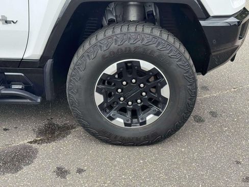 Used 2024 GMC Hummer EV 3X w/ Extreme Off-Road Package AWD/4WD image 9